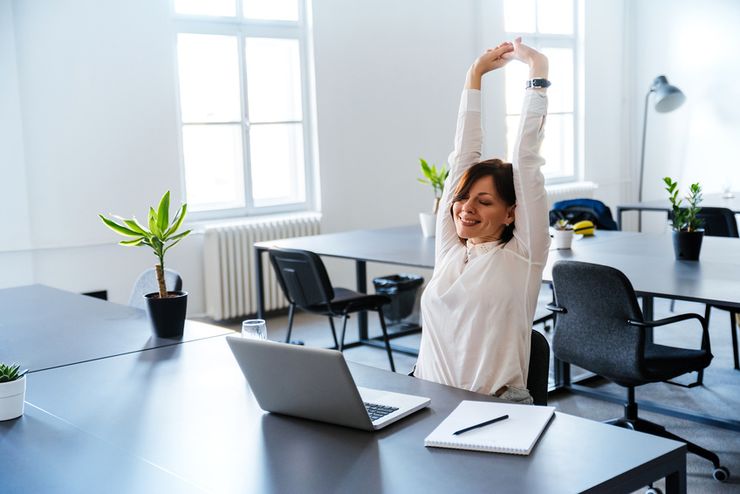 6 Ways to Stay Happy in the Workplace - Freesumes